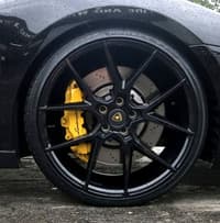 20x8.5 savini black di forza bm14 gloss black (concave) 5x112 32mm