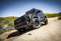 icon 2022-2025 toyota tundra 1.25-3.5" lift/2023-2025 sequoia 3-4.5" lift, front, v.s. 2.5 series coilover kit, remote reservoir, pair 58770