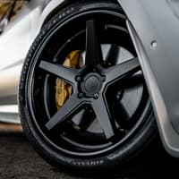 22x9 ferrada fr3 matte black w/ gloss black lip 5x112 30mm