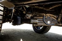 icon 2023 ford f-250/f-350 super duty 4wd gas, 2.5" lift, stage 2 suspension system w/ radius arms and expansion packs k62592rl