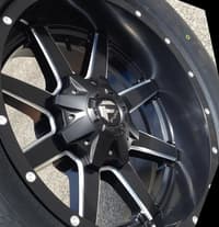 20x9 fuel off-road maverick matte black w/ milled accent d538 8x180 20mm