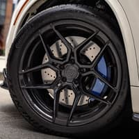 22x9 rohana rfx11 gloss black (cross forged) 5x112 35mm