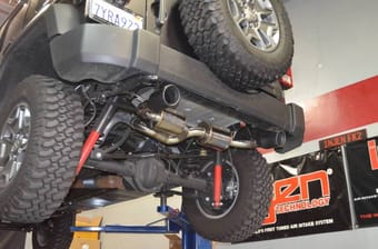 injen 07-17 jeep wrangler jk 3.6l/3.8l 63mm stealth black axle-back exhaust w/ 4in black tips ses5004blk - image