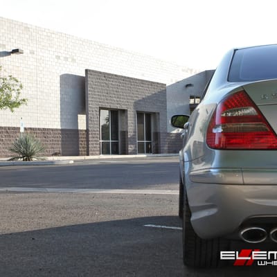 19 inch staggered Verde V99 Axis Matte Graphite 2004 Mercedes Benz E350 w/ Specs