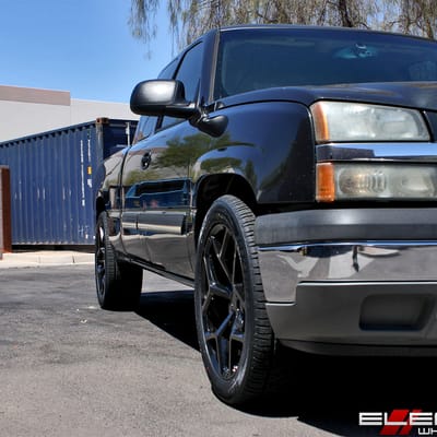 22x10 MRR T228 Truck Wheels Gloss Black on a 2005 Chevy Silverado 1500 w/ Specs