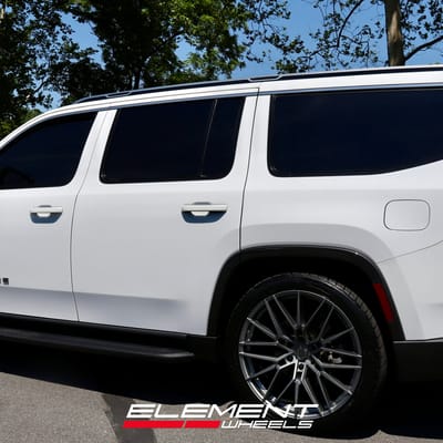 24 inch TIS Motorsports 506GM in Gunmetal on a 2022 Jeep Wagoneer