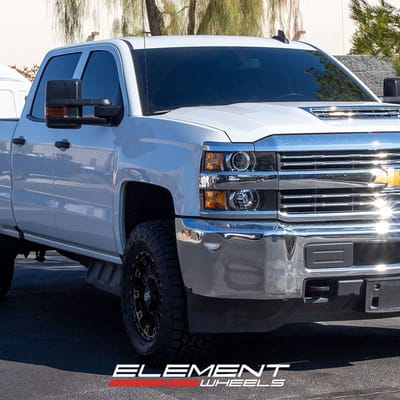 18 inch XD Series XD829 Hoss II Satin Black Machined w/ Dark Tint on a 2018 Chevrolet Silverado 2500/3500