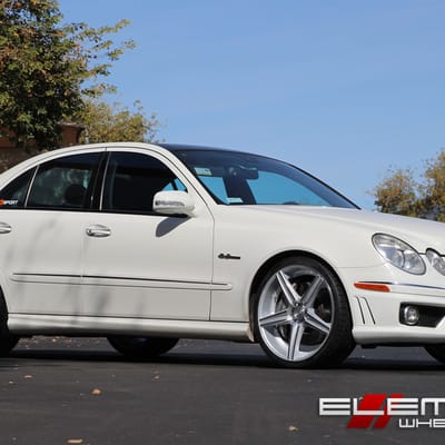 Niche Apex on a 08 Mercedes E63 w/ Specs