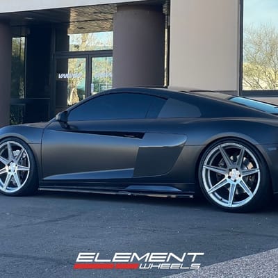 20 and 21 inch Staggered Ferrada FR7 in Machine Silver on a 2021 Audi R8