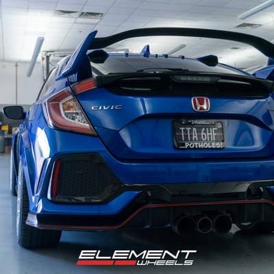 18 Inch ESR CS8 in Gloss White on a 2020 Honda Civic Type R