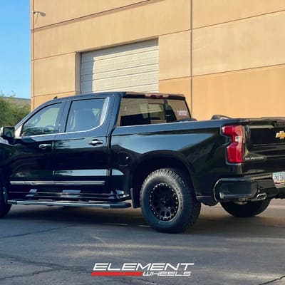 17 inch Method MR305 in Matte Black on a 2023 Chevrolet Silverado 1500