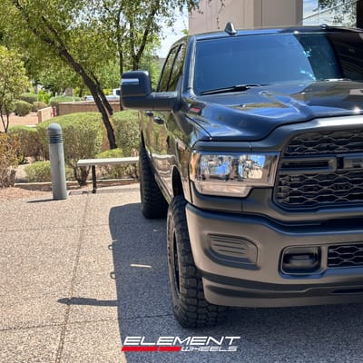 18 inch Method Race MR305 Matte Black on a 2023 Dodge Ram 2500