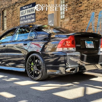 19 inch Advanti Racing Hybris Gloss Black on Volvo S60 R