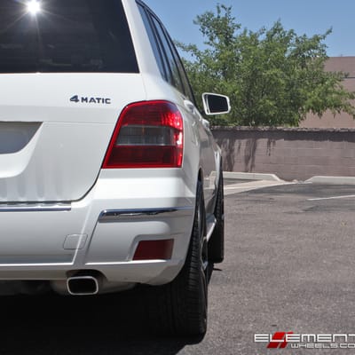 22x9 Giovanna Haleb Semi Gloss Black on a 2010 Mercedes Benz GLK350 w/ Specs