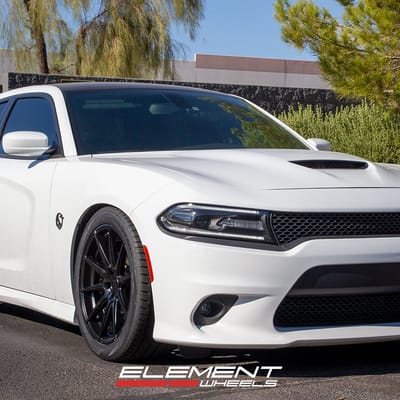 20 inch Staggered Verde V20 Insignia Satin Black on a 2018 Dodge Charger Scatpack w/ 4 Piston Brembos