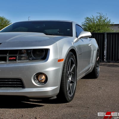 20 inch Staggered Ace Alloy AFF06 Titanium Milled Machined Lip on a 2011 Chevy Camaro SS w/ Specs