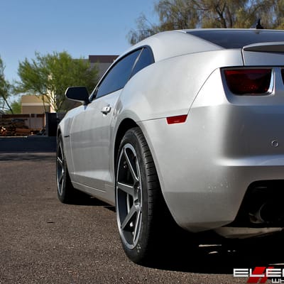 20 inch Staggered Ace Alloy AFF06 Titanium Milled Machined Lip on a 2011 Chevy Camaro SS w/ Specs