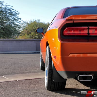 20 inch Staggered Rocket Racing Modern Muscle Chrome on a 2011 Dodge Challenger w/ Specs