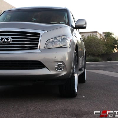 26x9.5 Sevizia 427 Chrome on a 2011 Infiniti QX56 w/ Specs
