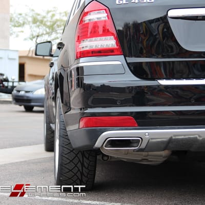 22 inch XIX X15 Silver Machined Face (Chrome Lip) on 2011 Mercedes Benz GL450 w/ Specs