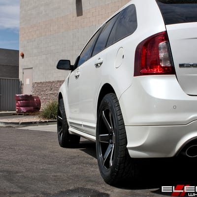 20x9 Verde V24 Invictus Gloss Black w/ Milled Accents on a 2012 Ford Edge Sport w/ Specs