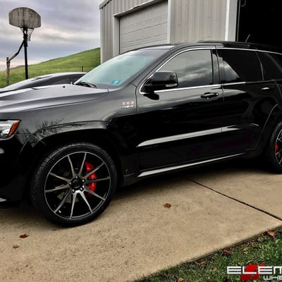 22x10.5 Black Di Forza BM-12 Gloss Black w/ Double Dark Tint Face on a 2012 Jeep Grande Cherokee SRT8 w/ Specs