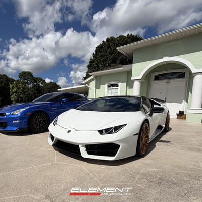 Staggered 20 inch Variant Maxim in Raw Phoenix Gold on a 2017 Lamborghini Huracan