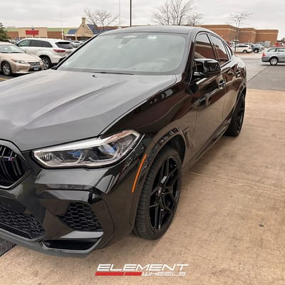 22 inch Staggered Rohana RFX11 Gloss Black on a 2021 BMW X6M
