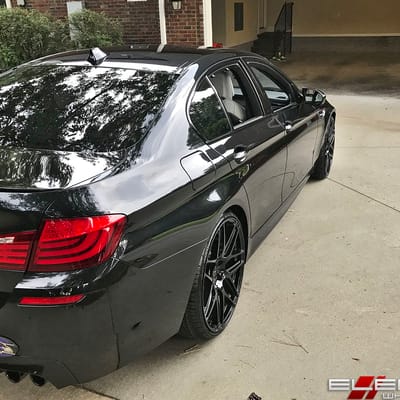 22 inch Staggered Ace Alloy Mesh-7 All Gloss Black on a 2013 BMW M5 w/ Specs
