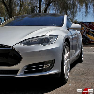 20 inch Staggered Variant Argon Silver Mirror Face (Flow Forged) on a 2013 Tesla Model S w/ specs