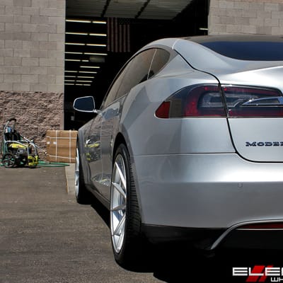 20 inch Staggered Variant Argon Silver Mirror Face (Flow Forged) on a 2013 Tesla Model S w/ specs