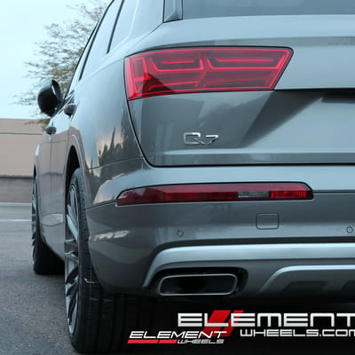 22 inch Black di Forza BM13 Brushed Silver w/ Tint on 2017 Audi Q7 w/ Specs