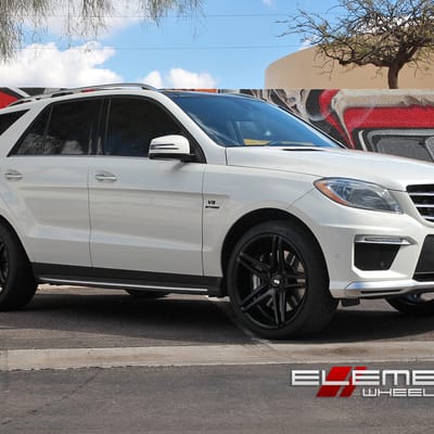 22 inch XO Caracas Matte Black on 2014 Mercedes Benz ML63 AMG w/ Specs