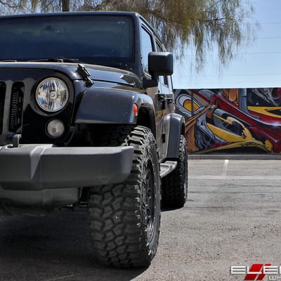 18x9 XD Series XD129 Satin Black on a 2014 Jeep Wrangler Sahara w/ Specs
