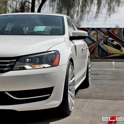 20x9.5 MRR HR9 Silver Machined Face on a 2014 Volkswagen Passat TSI w/ Specs