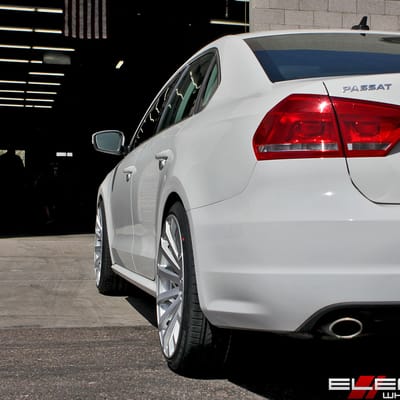 20x9.5 MRR HR9 Silver Machined Face on a 2014 Volkswagen Passat TSI w/ Specs