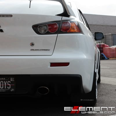 18 inch Miro 563 Gloss Silver Wheels on Mitsubishi Lancer EVO w/ Specs