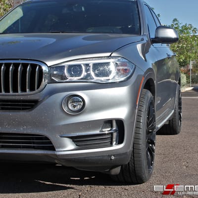 20x10.5 MRR HR6 Matte Black on a 2015 BMW X5 w/ Specs