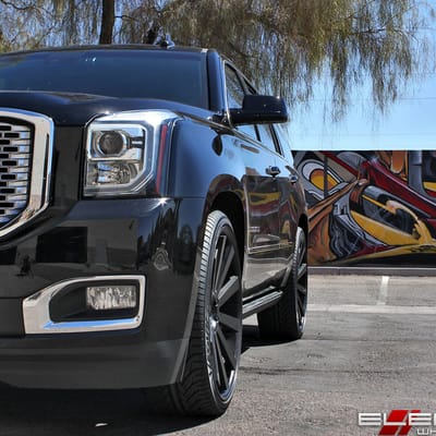 26x10.5 Gianelle Santo-2SS Black w/ Black Lip on a 2015 GMC Yukon Denali w/ Specs