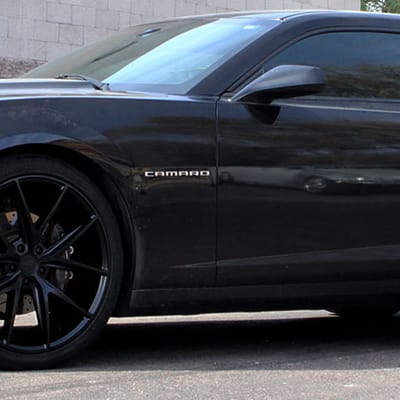 22 inch Staggered Niche Misano Satin Black M117 on a 15 Chevrolet Camaro SS w/ Specs