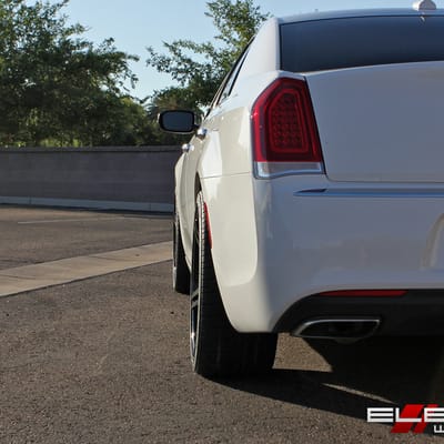 22 inch staggered Verde V39 Parallax All Gloss Black on a 2016 Chrysler 300 w/ Specs