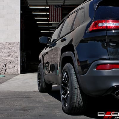 19x9.5 Zenetti Monterey Satin Black (Monocast) on a 2016 Jeep Cherokee w/ Specs