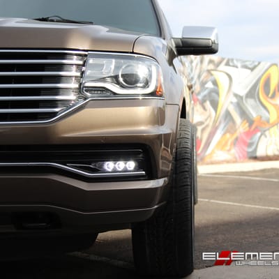 24 inch 2 Crave No-04 Chrome on 2016 Lincoln Navigator w/ Specs