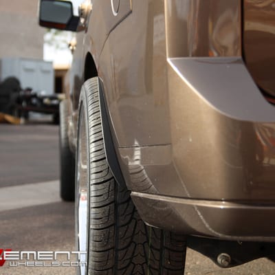 24 inch 2 Crave No-04 Chrome on 2016 Lincoln Navigator w/ Specs
