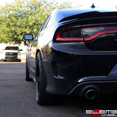 20 inch Staggered Rohana RC22 Matte Black on a 2017 Dodge Charger Scat Pack w/ Specs