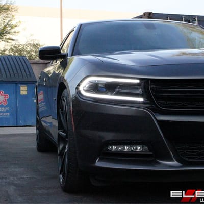 22x9 Verde V20 Insignia Satin Black on a 2017 Dodge Charger RT w/ Specs