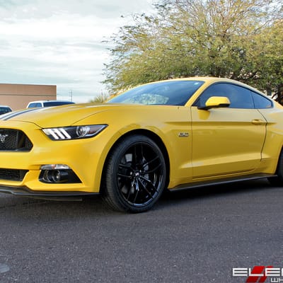 20 inch Staggered Variant Krypton Piano Black on a 2017 Ford Mustang GT w/ Specs