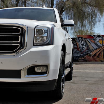 24x10 Lexani Cyclone Gloss Black w/ Machined Tips on a 2017 GMC Yukon w/ Specs