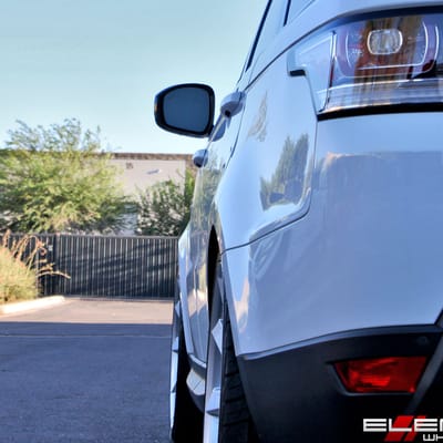 24x10 Koko Kuture Kapan Gloss Silver on a 2017 Land Rover Ranger Rover Sport w/ specs