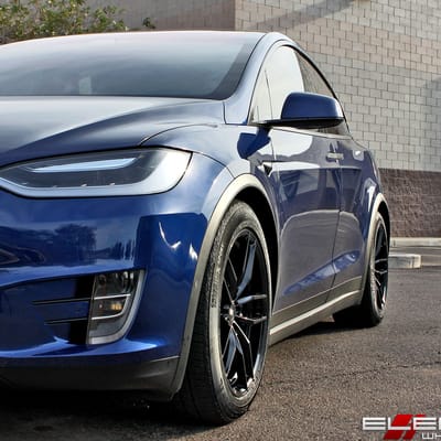 20 inch Staggered Variant Krypton Gloss Piano Black (Cold Forged) on a 2017 Tesla Model X w/ specs